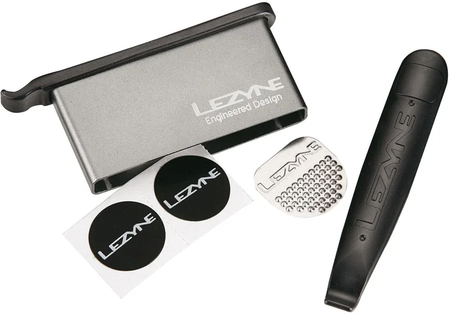 Lezyne Repair Set Lever Kit Lappesaker 6 lapper og 2x dekkspaker v:2916974
